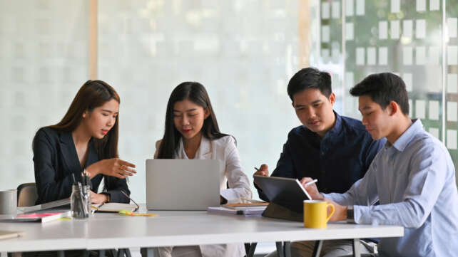 房地产中介 专门化 通才