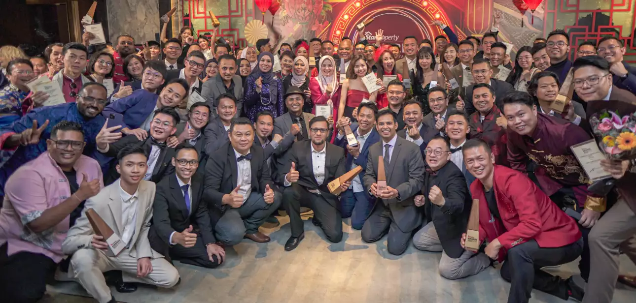 Ejen Hartanah IQI kelihatan merangkul semua kemenangan di StarProperty Awards 2023